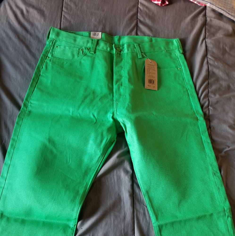 Levis